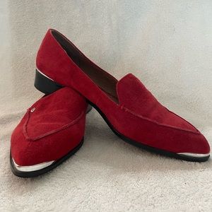 The Wishbone Collection red suede women’s pumps / flats